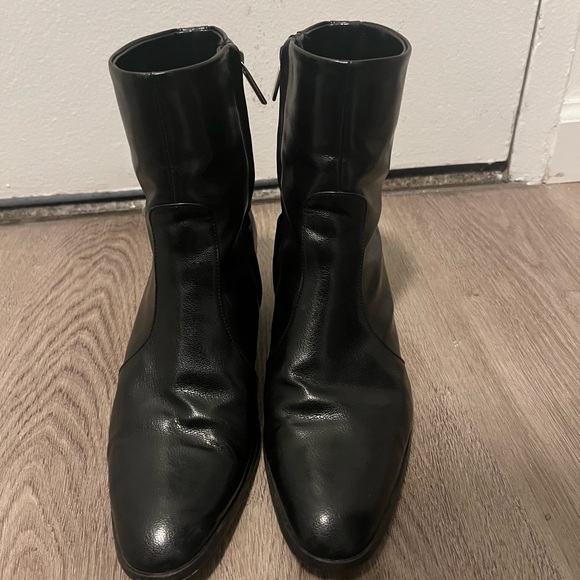 Area Vegan Leather Boots - Picture 2 of 4